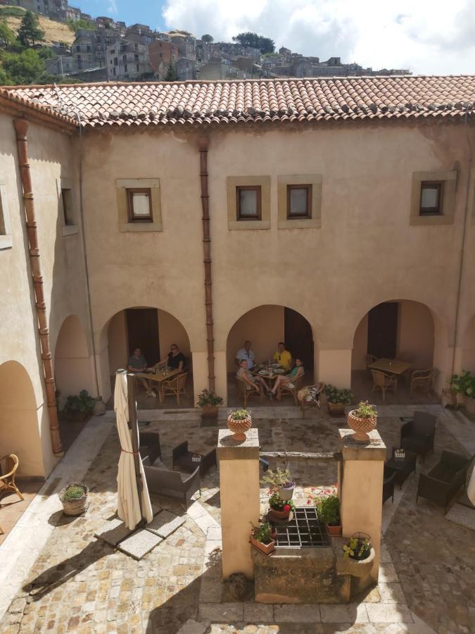 Al Convento Hotel San Mauro Castelverde Exterior photo